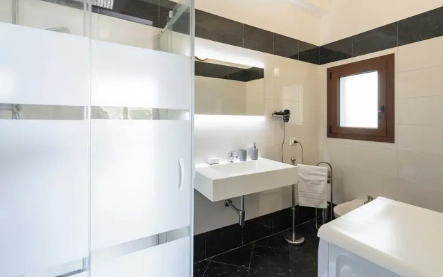 Tenuta Ricco Mono With Pool And Garden