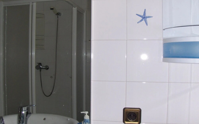 Beautiful Chalet With Spectacular Ocean Views