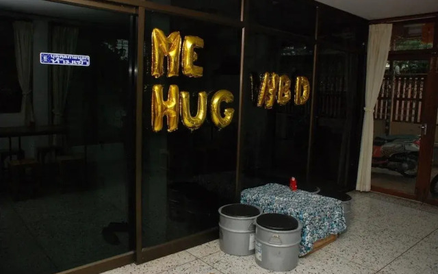 ME HUG Hostel&Restaurant