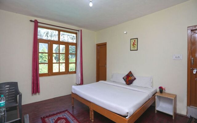 OYO 13719 Home Hill View 1BHK near Hadimba