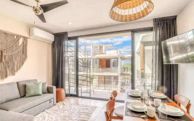 305 Amena Modern Secluded Penthouse w/ Private Pool & Gym