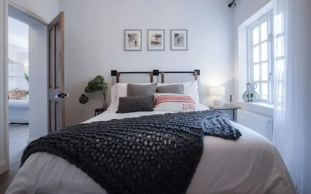 The Sand Castle - 2 Bedroom Apartment - Tenby