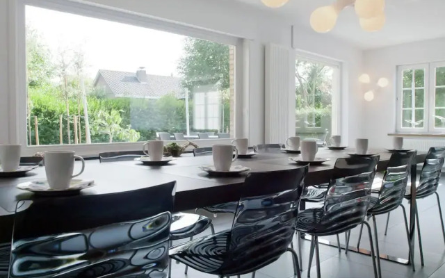 Fabulous Luxury Villa With Spacious Garden in Nieuwpoort