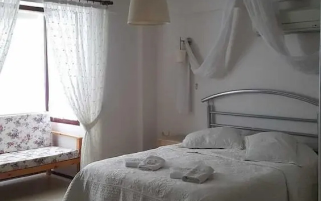 Queen Nano Hotel