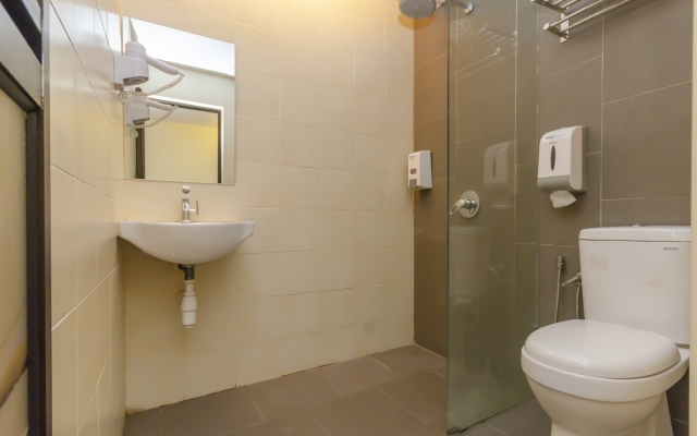 OYO 1214 Oro Hotel
