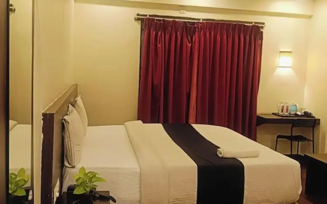 Hotel Royalwood Premier - Domlur