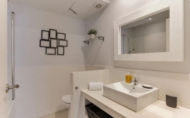 Cosy 4bdr in Exiample, 10mins to Plaza Catalunya