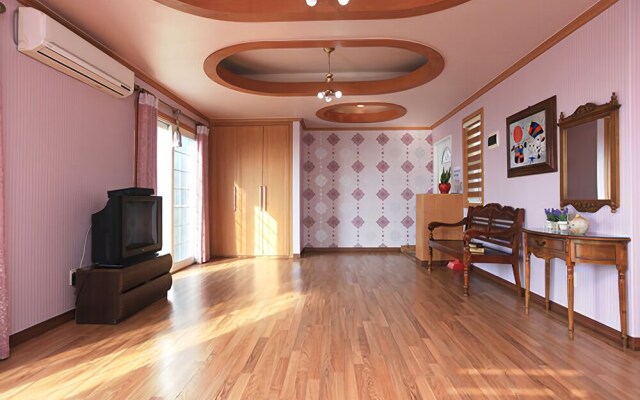 Ganghwa Haemaru Pension