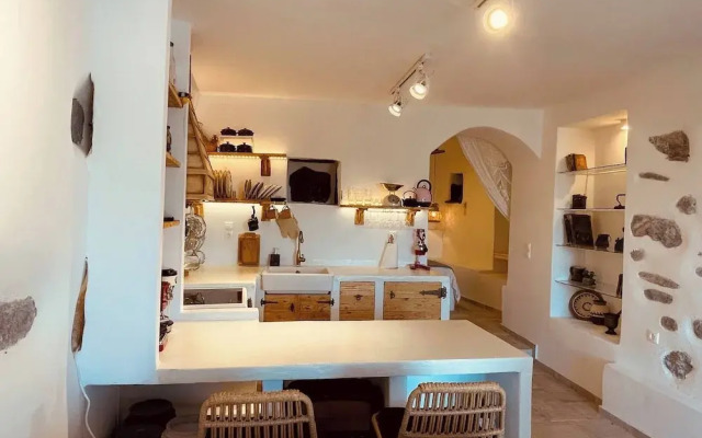 Travellers And Hikers Delight 2, Next To Sougia