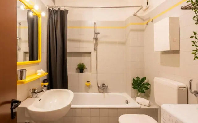 JOIVY Charming Flat Near Train Station