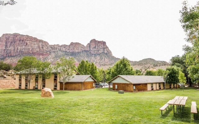 Montclair Inn & Suites at Zion National Park