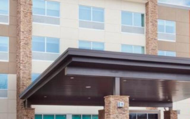 Holiday Inn Express & Suites Cartersville, an IHG