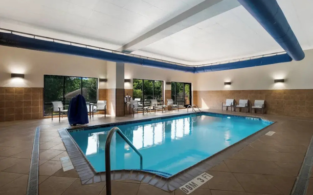 Holiday Inn Express & Suites Lexington by IHG