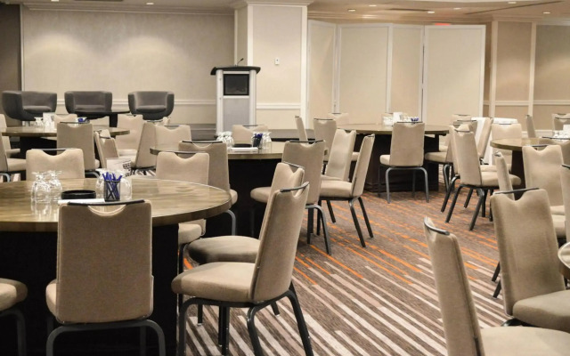 Delta Hotels by Marriott Montreal