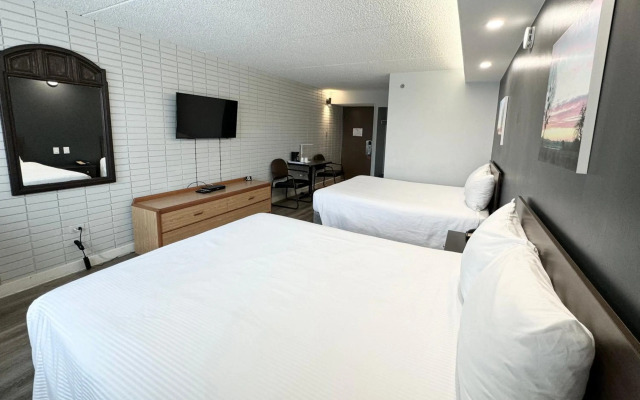 Travelodge By Wyndham Winnipeg Airport