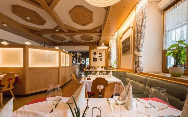 Hotel Dolomiten