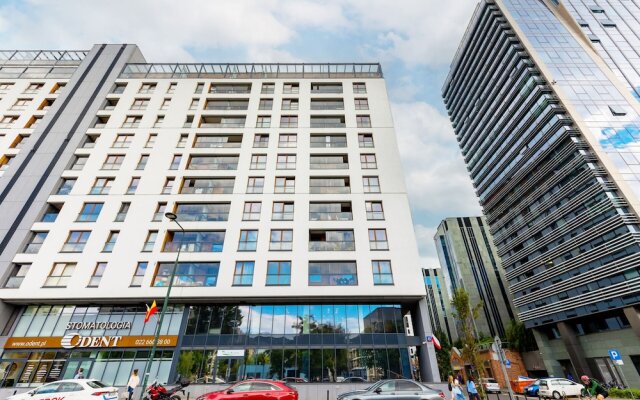 Roomy Apartment Grzybowska219 by Renters