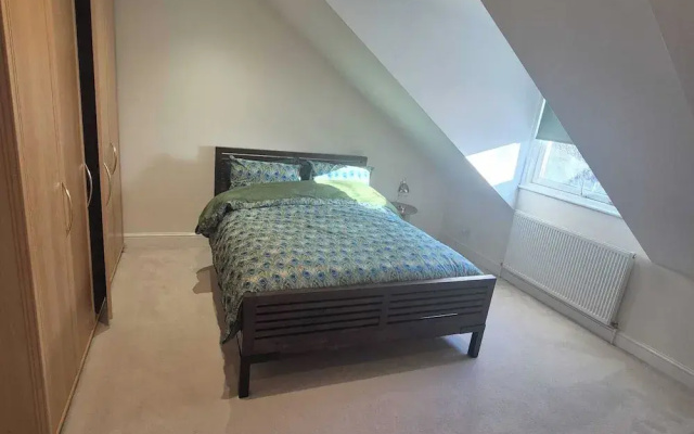 Apartment - Sleeps3 - Close to Warner Bros Studios