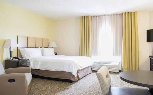 Candlewood Suites Bay City, an IHG Hotel