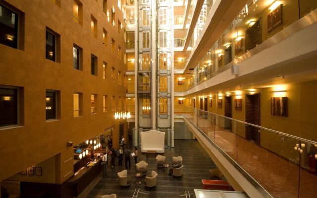 Avalon Hotel & Conferences