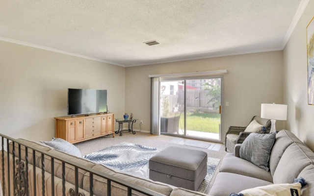 Florida Getaway - Balconies, Grill & Near Beaches!