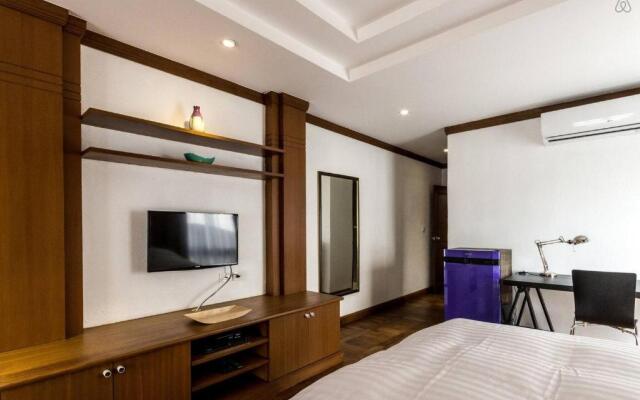 Fabulous First Floor Apartment Dasiri Downtown Residence