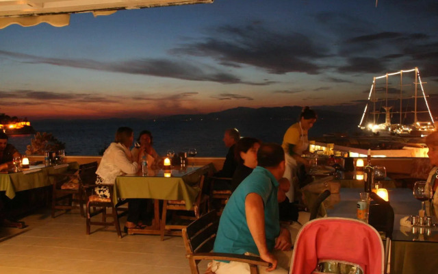 Mr Happy's-Liman Hotel