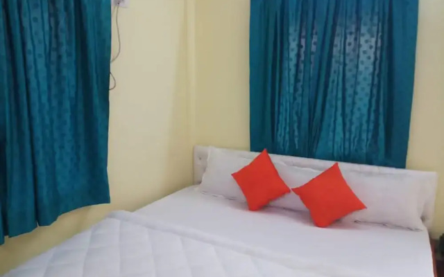 Om Shanti Guest House - Near Ruby General Hospital and Science City
