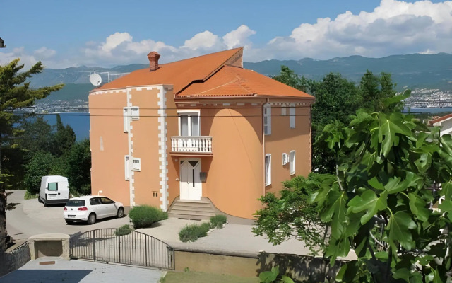 Apartments Vugica Šilo