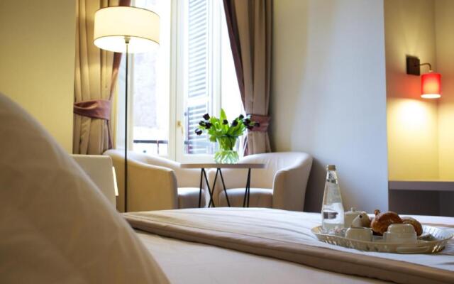 Piazza Farnese Luxury Suites