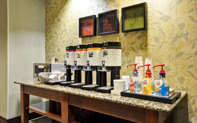 Hampton Inn & Suites Fredericksburg-at Celebrate Virginia