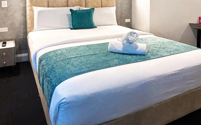 Tiki Hotel Surfers Paradise