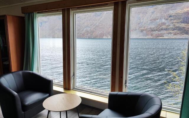 Visit Undredal
