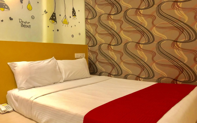 8 Days Boutique Hotel @ Mount Austin JB