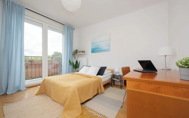 Darwina Apartment 2 Balconies by Renters