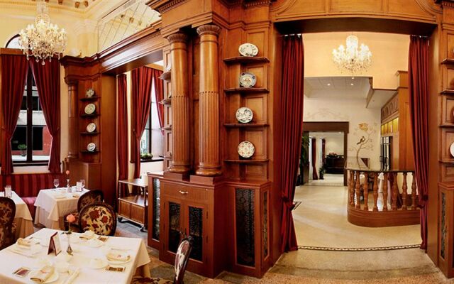 Astor House
