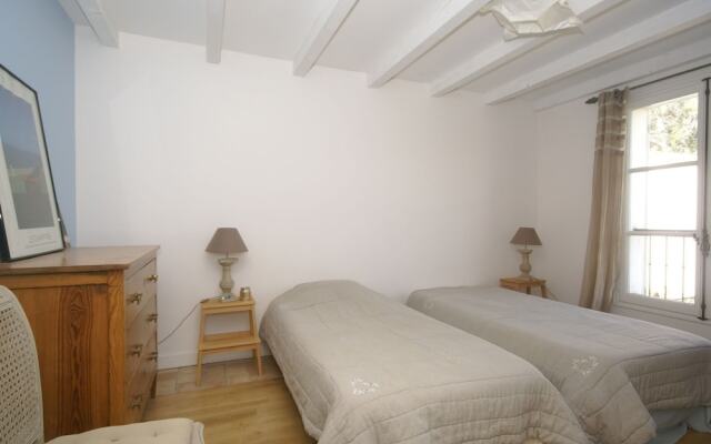 Atmospheric Villa in Pottery Town Salernes , Near Many Lovely Villages