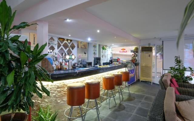 Flamingo Beach Hotel