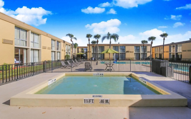 Floridian Express Hotel