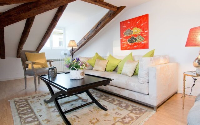 Charming Apartment In The Heart Of Madrid