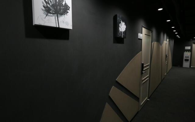 Philstay Ehwa Boutique - Female Only