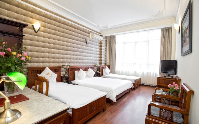 Il Divo Hostel – Guest Rooms – Hanoi