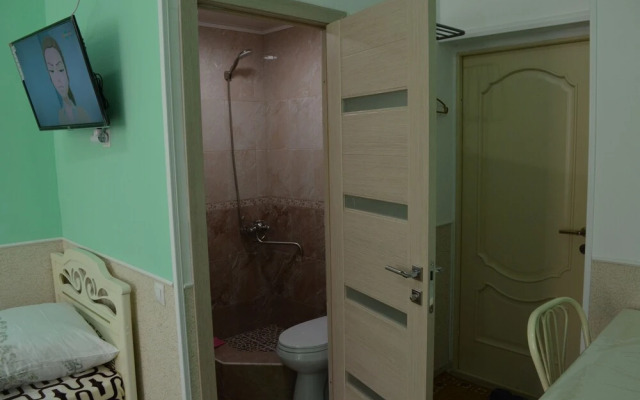 Mini Hotel Uyut on Prospekt Putina 8