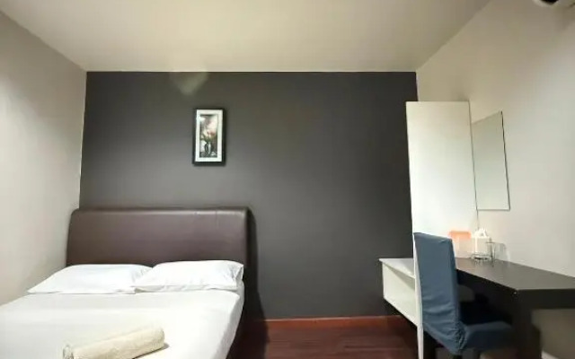 1st Living Subang SS15