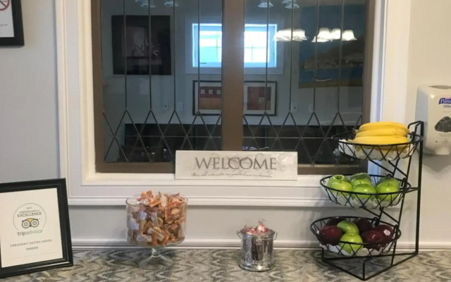 Crescent Suites Hotel