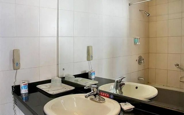 New Era Hotel