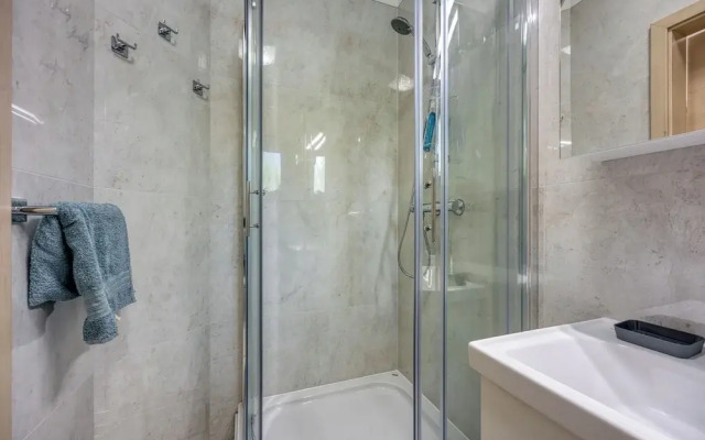 Apartment Smode With Bayview