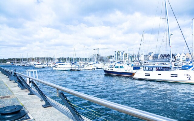 Luxury & Cosy new Build 2-bed Apartment in Chatham