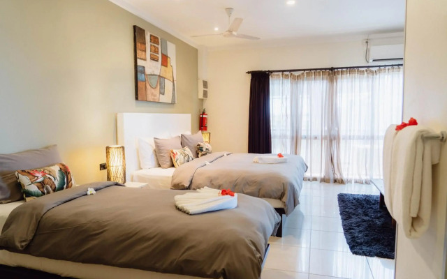 Smugglers Cove Beach Resort and Hotel