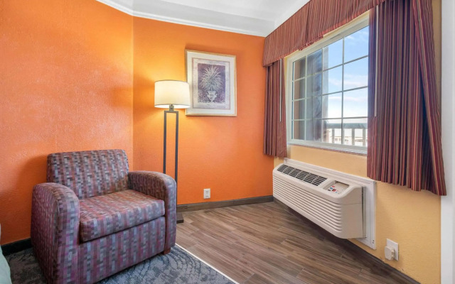 Quality Inn & Suites Galveston - Beachfront